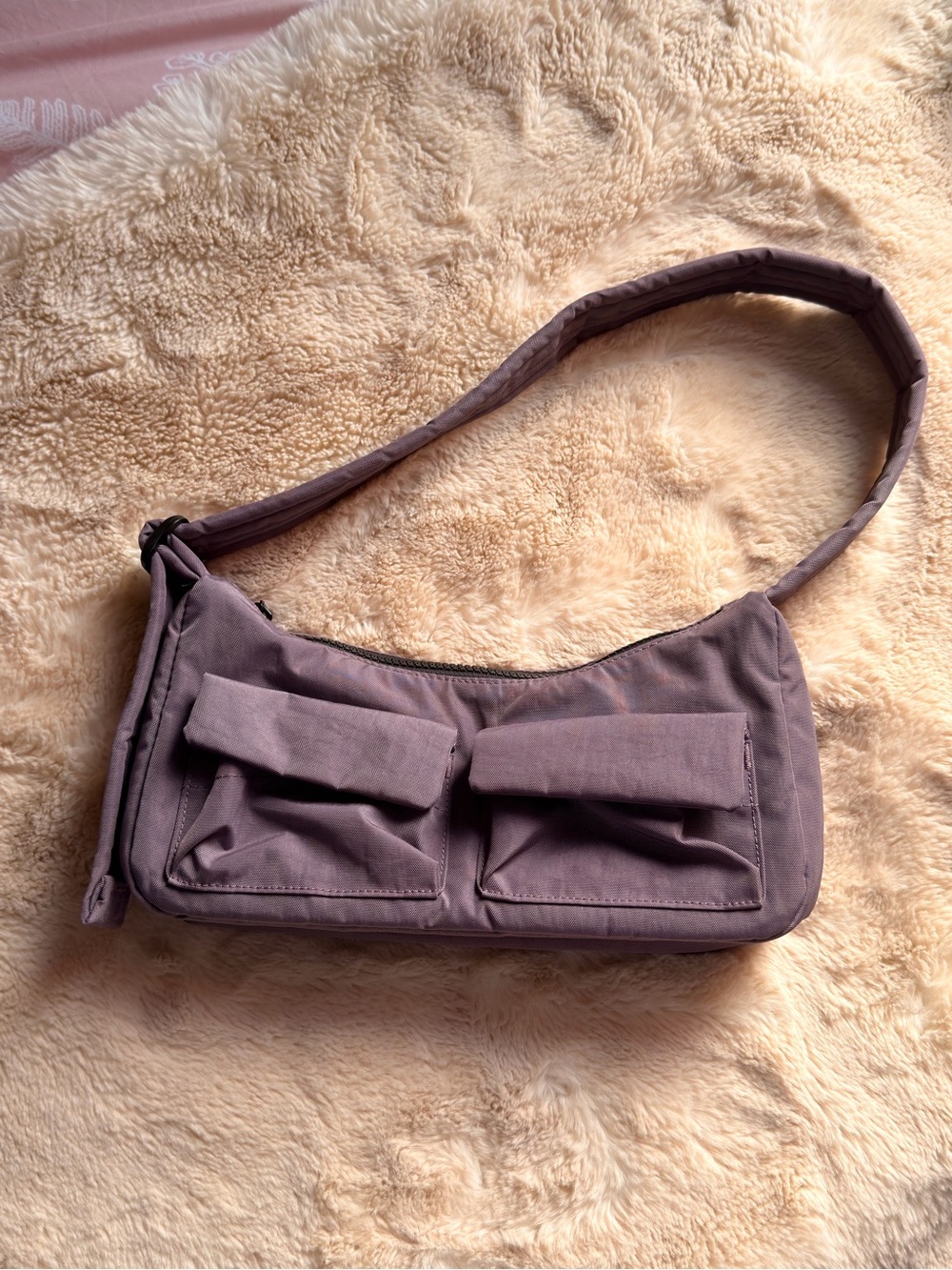 BAGGU Cargo Shoulder Bag in Dusty Violet | UO Exclusive